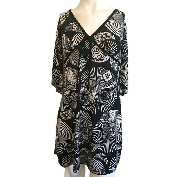 Small Black & White Polyester Dress Hippie Mod - Picture 1 of 3
